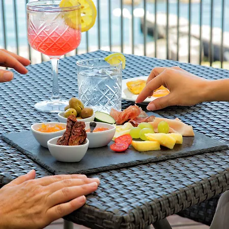 Grand Yachting Palace 4* Riposto