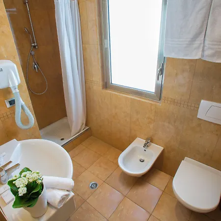 Grand Yachting Palace 4* Riposto