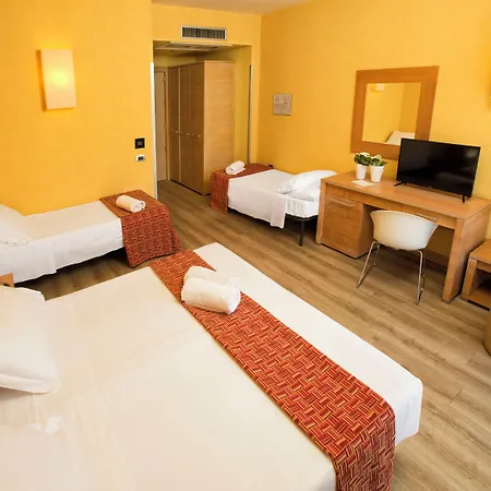 Grand Yachting Palace Hotel